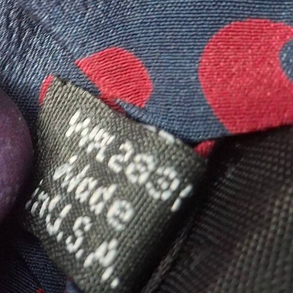 Mario Valentino 100% Silk Italian Designer Necktie – Red & Navy Modern Print - Picture 6 of 6